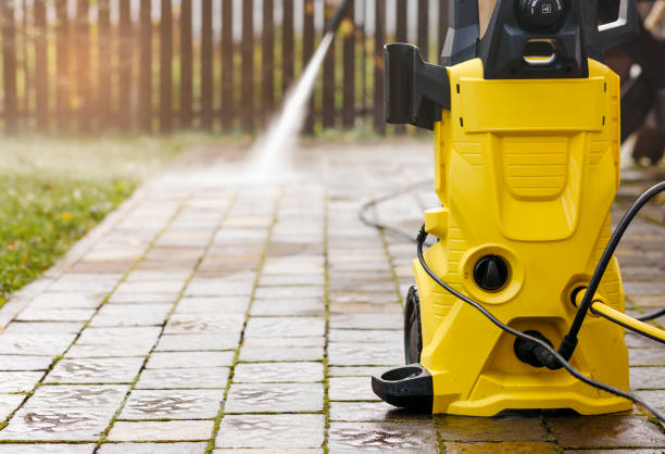 Best Parking Lot and Garage Cleaning  in Lakewood, CA